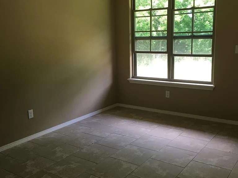 3204 Amberwood Ave — Photo 8