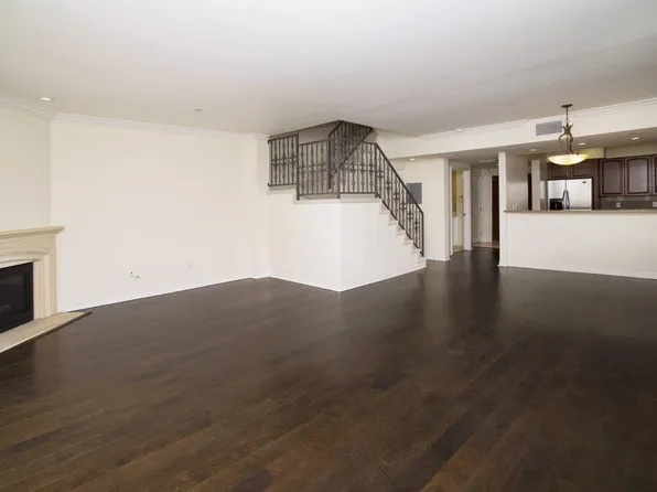 1000 Granville Ave APT 202, Los Angeles, CA 90049