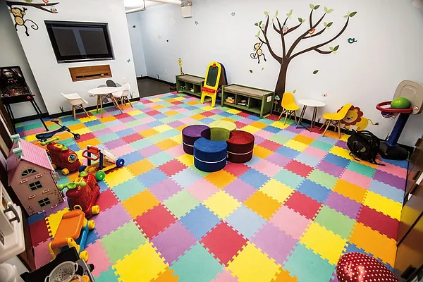 Rented by The Durst Organization | media 19