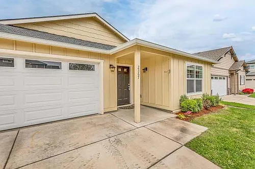 2367 Finch Ln Photo 1