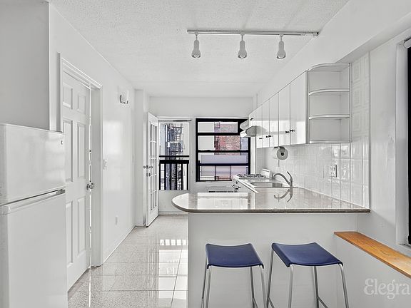 4th image of 200 Bowery APT 5E