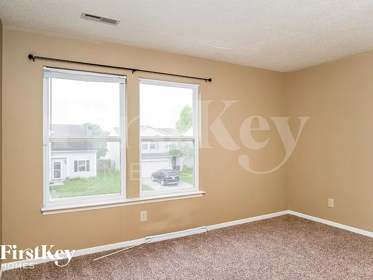 96 Winterwood Dr — Photo 9
