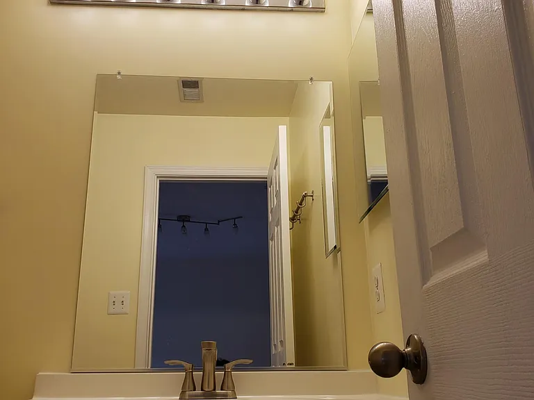 7117 Ladd Cir — Photo 10