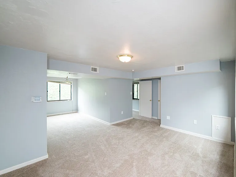 25 S Starr Ave — Photo 8