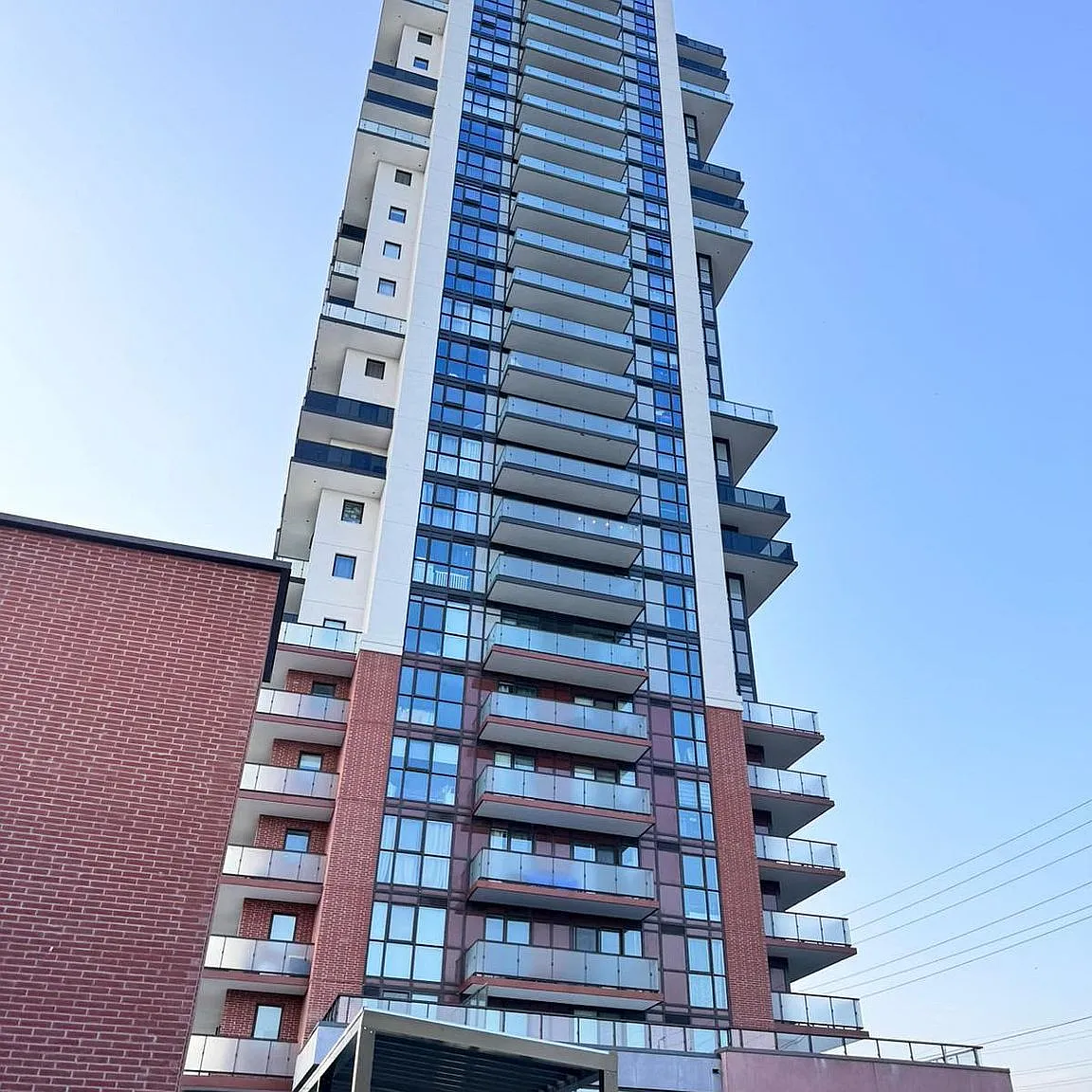 3 bed, $2,900 — Photo 1