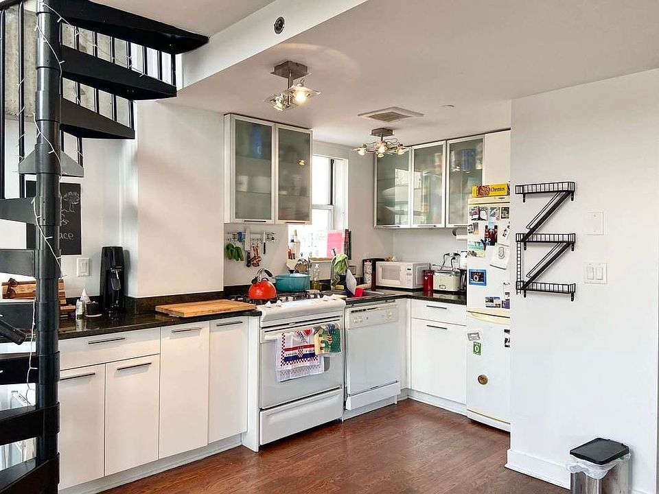 1st image of 19 Clinton St #704/804