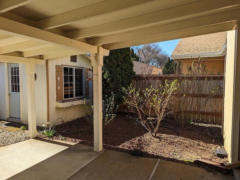 815 Sieverkropp Dr — Photo 38