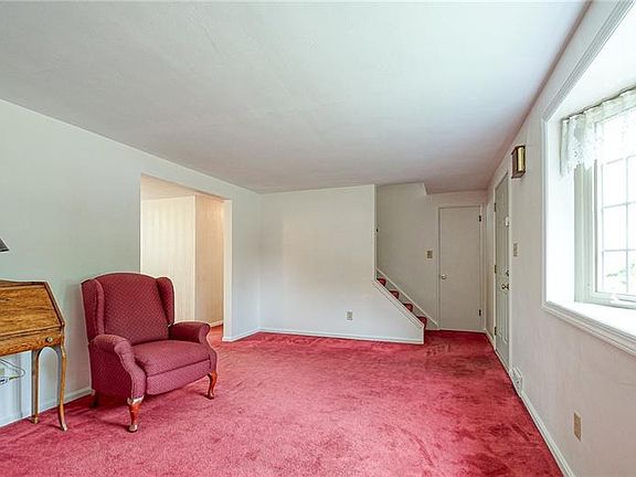 3rd image of 143 Shannon Heights Dr