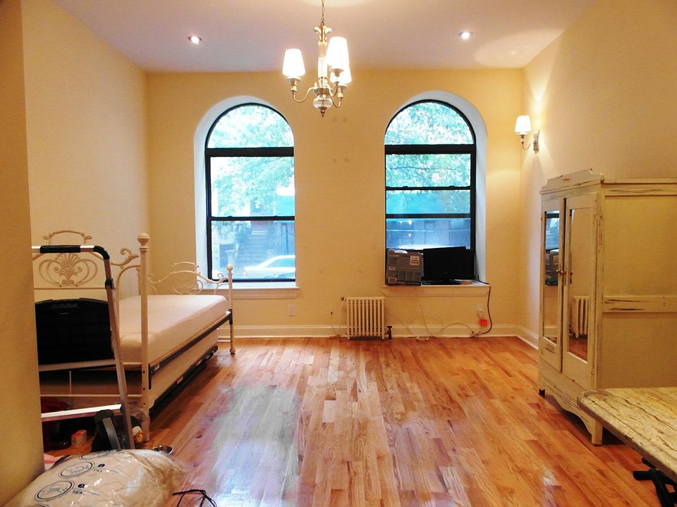 1st image of 304 W 102nd St APT 1A