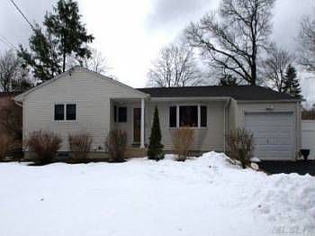 1st image of 15 Midwood Dr