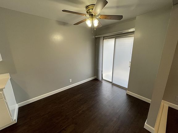 3rd image of 935 Castlewood Dr APT 4