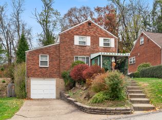 136 Lynnwood Dr, Pittsburgh, PA 15235