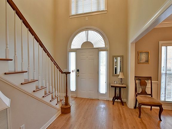 4th image of 2088 Cavendale Dr