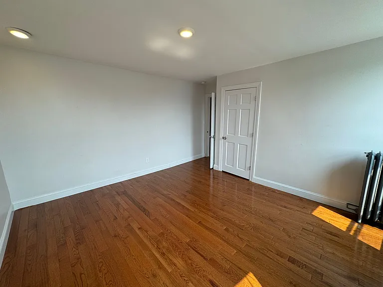 212 Maverick St #6L — Photo 7