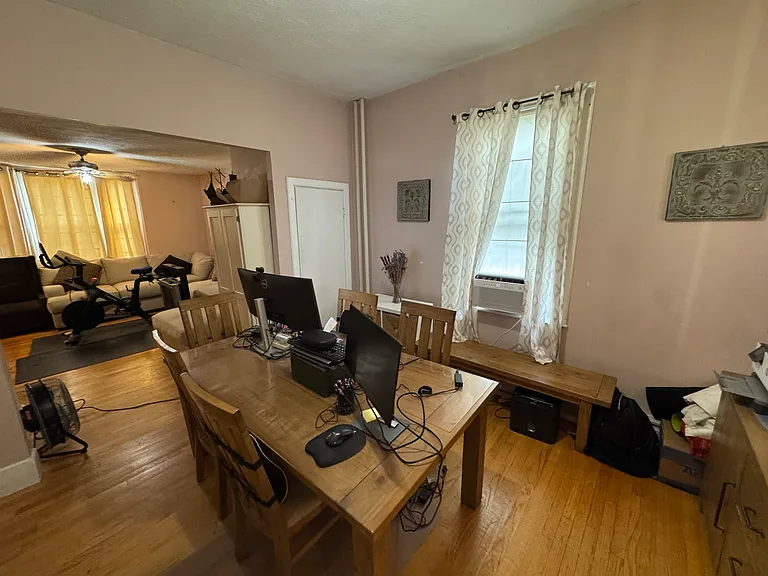 190-192 Holland St #2 — Photo 3