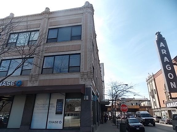5th image of 1107 W Lawrence Ave APT 305