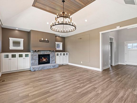 2nd image of 15189 Cranwood Ct