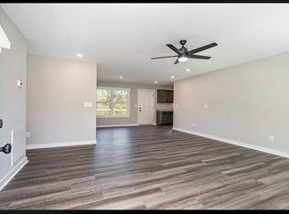 2937 Forrest Dr, Pleasant View, TN 37146