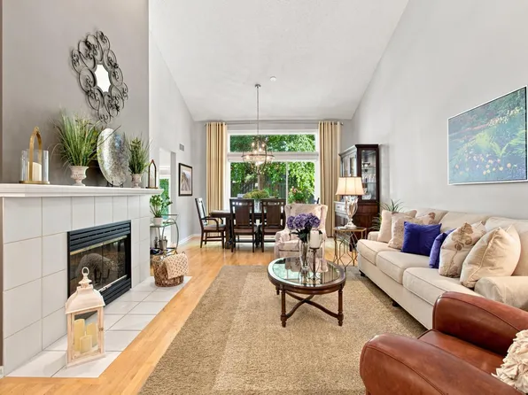6287 Sequoia Cir, Eden Prairie, MN 55346