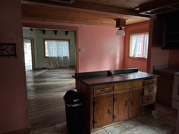 5th image of 3155 Oakland Ave APT B
