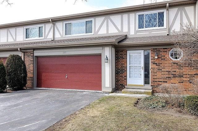1st image of 1215 Briarwood Ln #1215