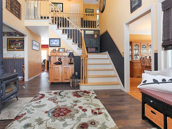 3rd image of 21 Lodge Ln