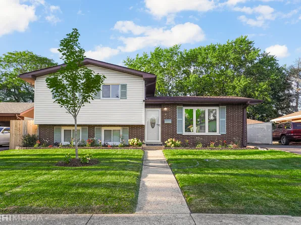 2628 Dana Ave, Waukegan, IL 60087