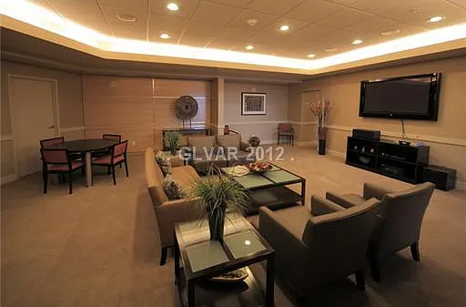 36th Floor Popular Studio Floorplan — Photo 4