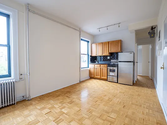 Rented by City Connections Realty | media 9