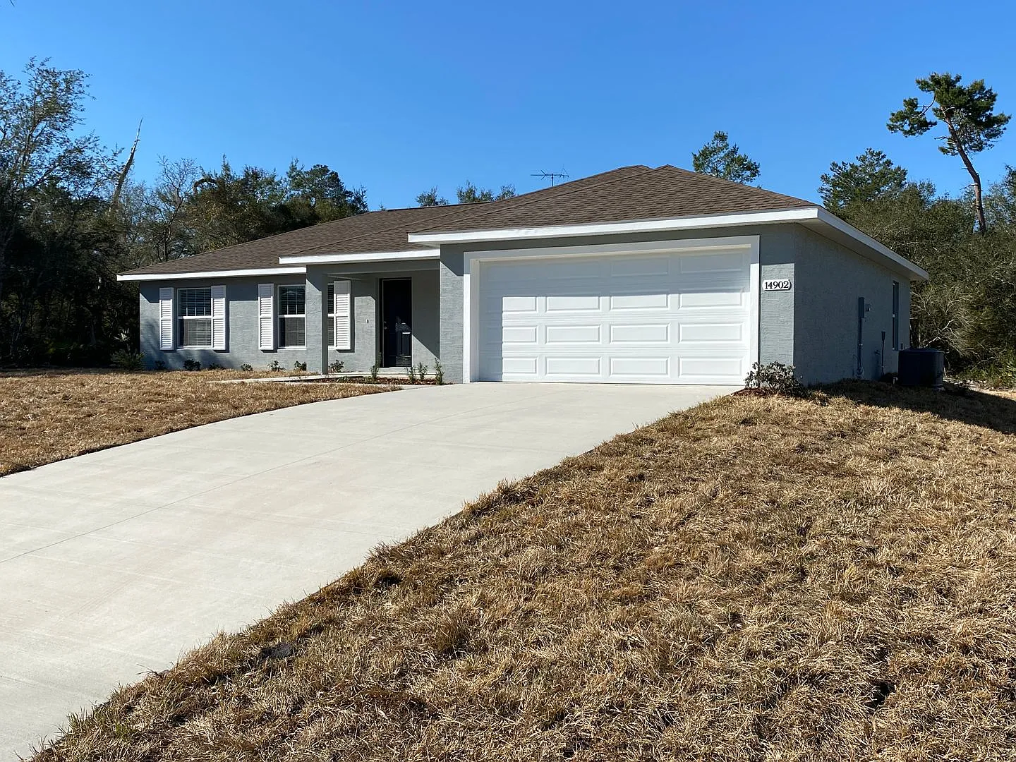 Desirable Sw Ocala Neighborhood 4/2/2 *Won't Last* — Photo 3