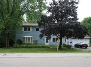 1015 Apple St, Hoffman Estates, IL 60169