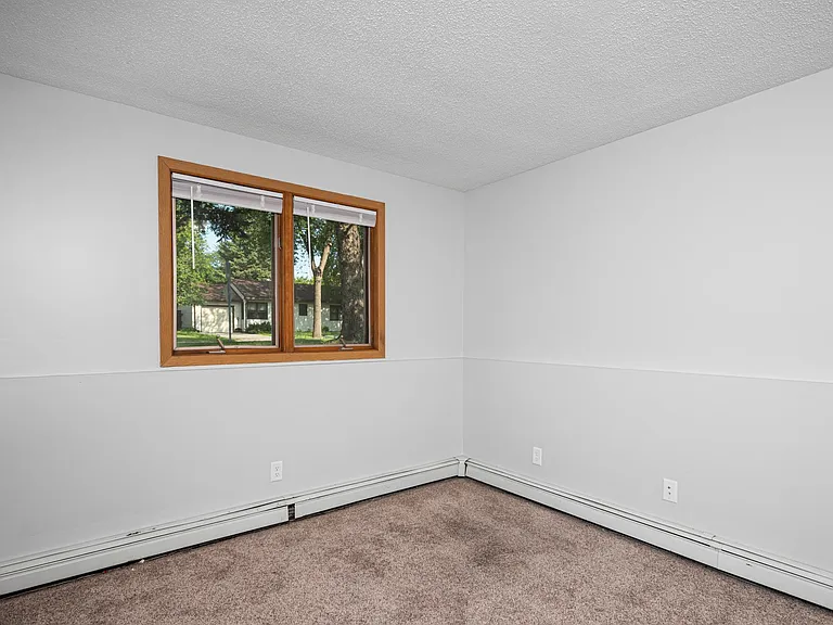 529 Oxford St #1 — Photo 7