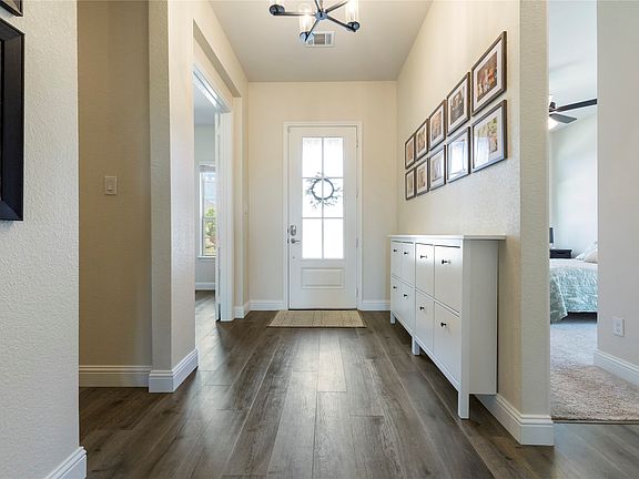 4th image of 1073 Fleetwood Dr