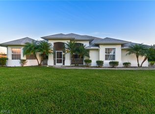 816 Julio Cir, Lehigh Acres, FL 33972