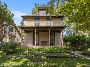 22306 Nowlin St, Dearborn, MI 48124
