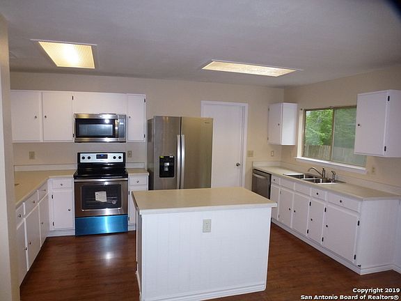 3rd image of 4522 Sterlingford Pl