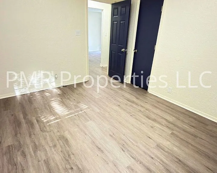 1808 NW Williams Ave — Photo 7