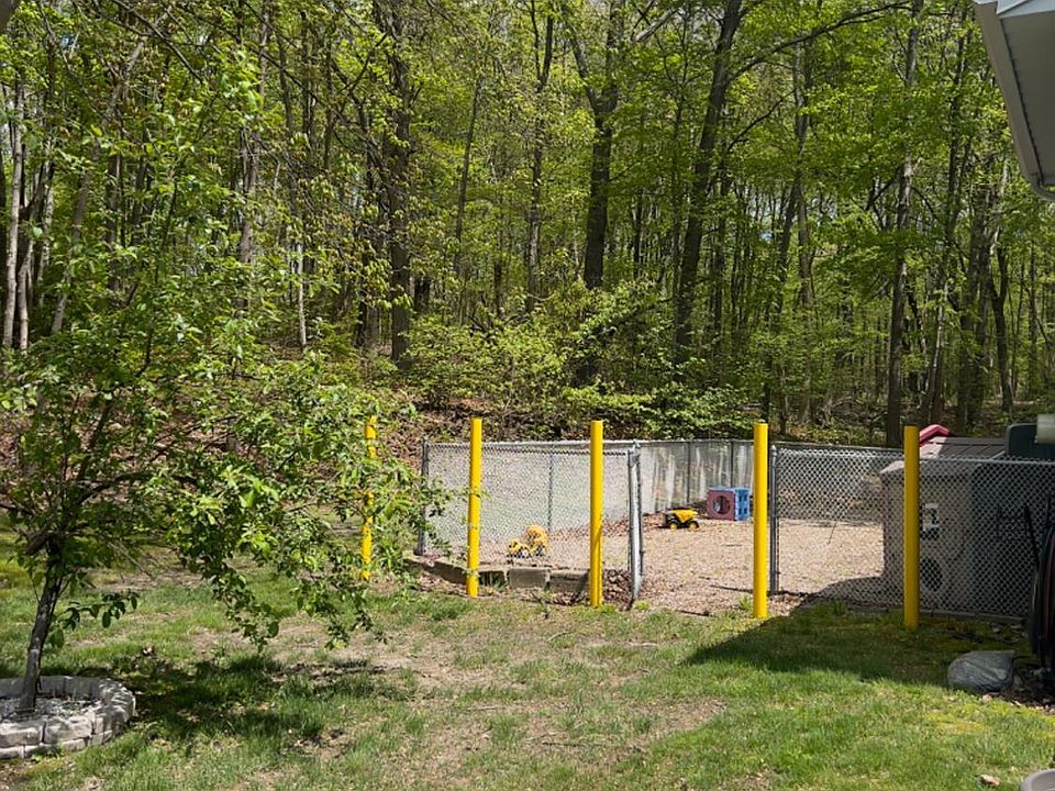 2nd image of 90 Spring Hill Rd