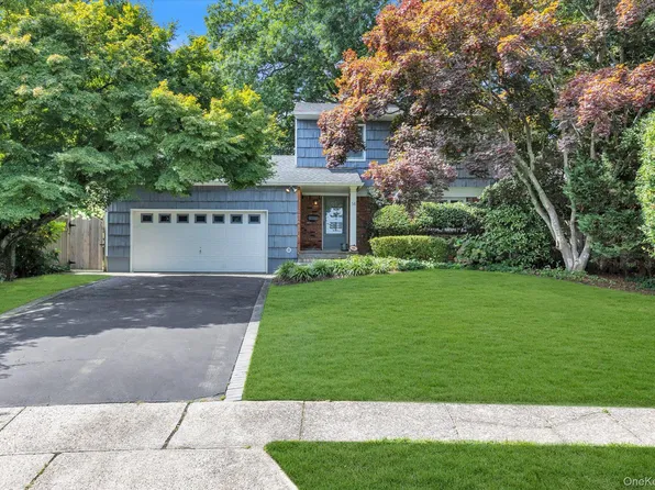 14 Spencer Way, Kings Park, NY 11754