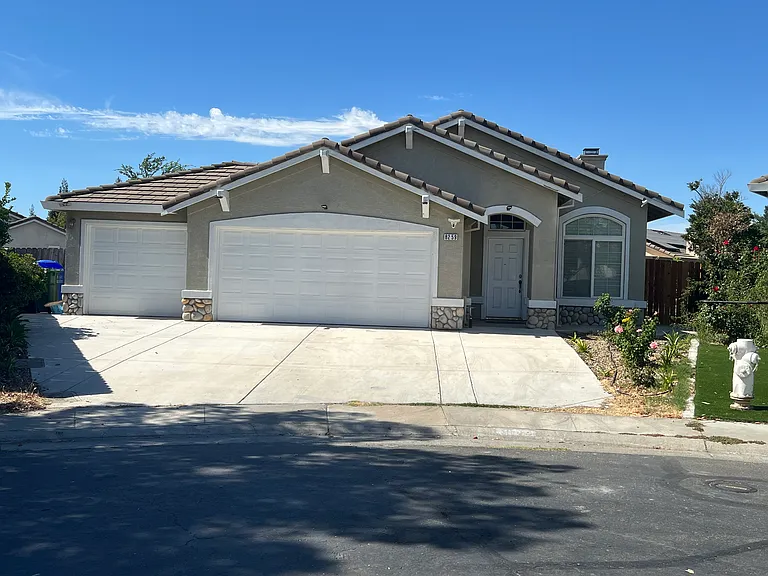 8259 Leesburg Way — Photo 4