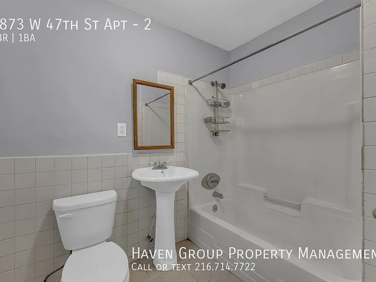 1873 W 47th St #2 — Photo 15