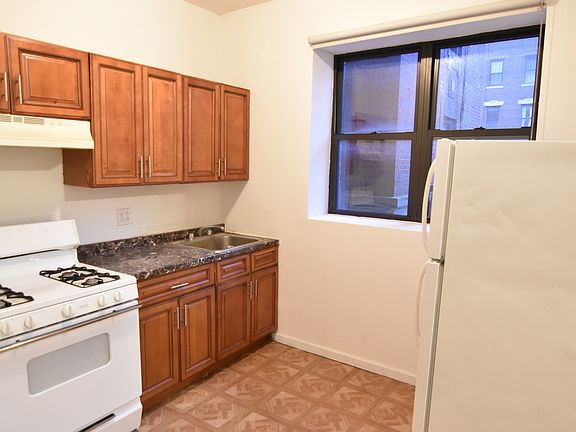 2nd image of 476 Clinton Ave APT 5G