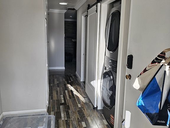 5th image of 13542 Purdy St
