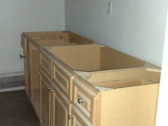 5th image of 1146 Longfellow Ave