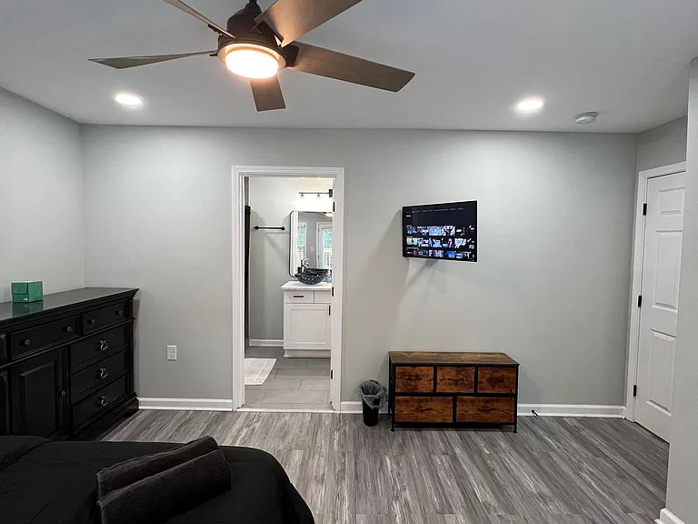 Lakewood Ave SE — Photo 2
