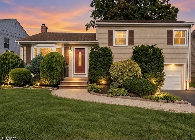 3 bed, 2.0 bath, $3,750 — Photo 2
