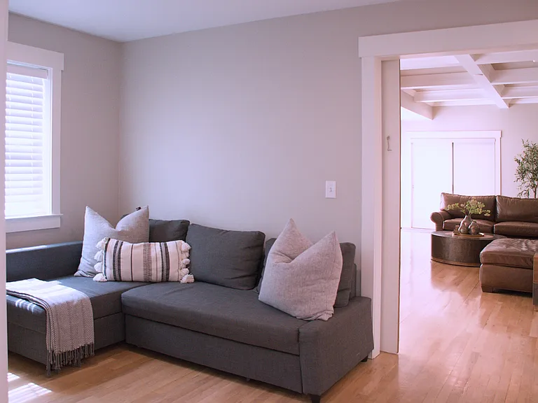 331 Charleston Ave — Photo 12