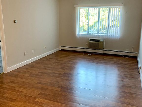 3rd image of 28 Wollaston Ave #9
