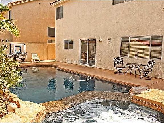 5th image of 9468 Silvaner Ct