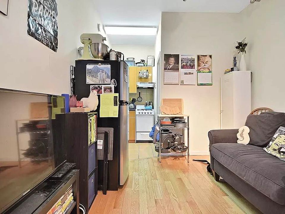 2nd image of 334 E 94th St APT 1C